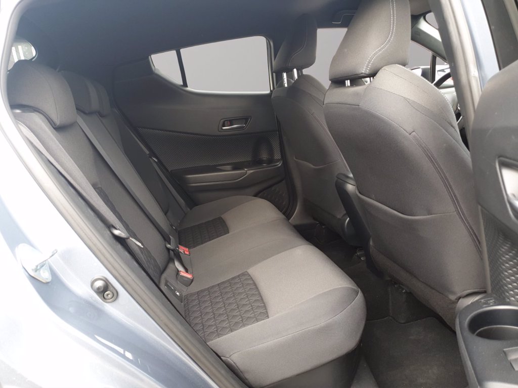 TOYOTA C-hr 2.0h trend e-cvt