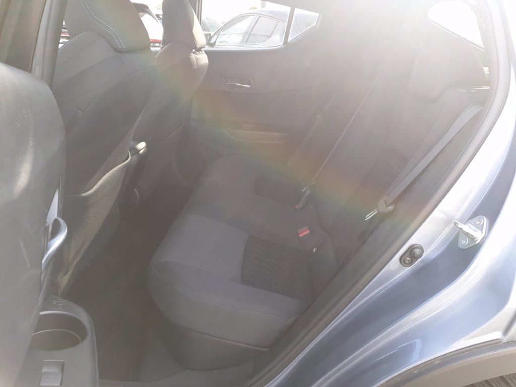 TOYOTA C-hr 2.0h trend e-cvt