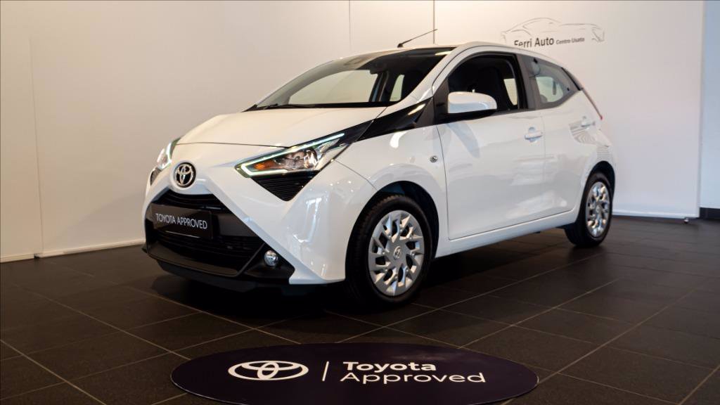 TOYOTA Aygo 5p 1.0 x-play 72cv