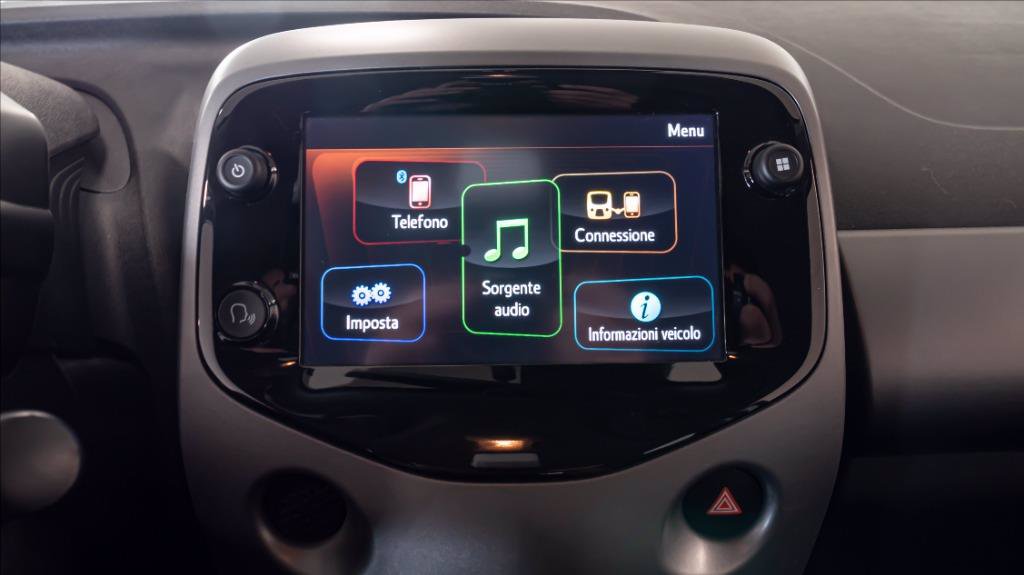 TOYOTA Aygo 5p 1.0 x-play 72cv