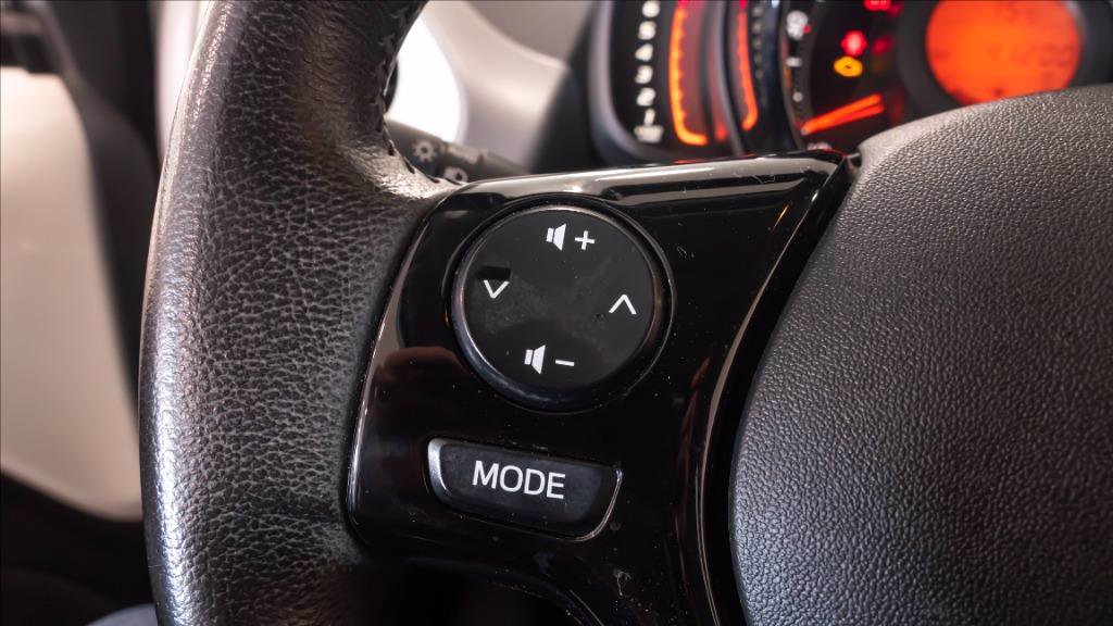TOYOTA Aygo 5p 1.0 x-play 72cv