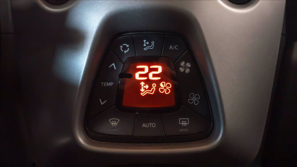 TOYOTA Aygo 5p 1.0 x-play 72cv