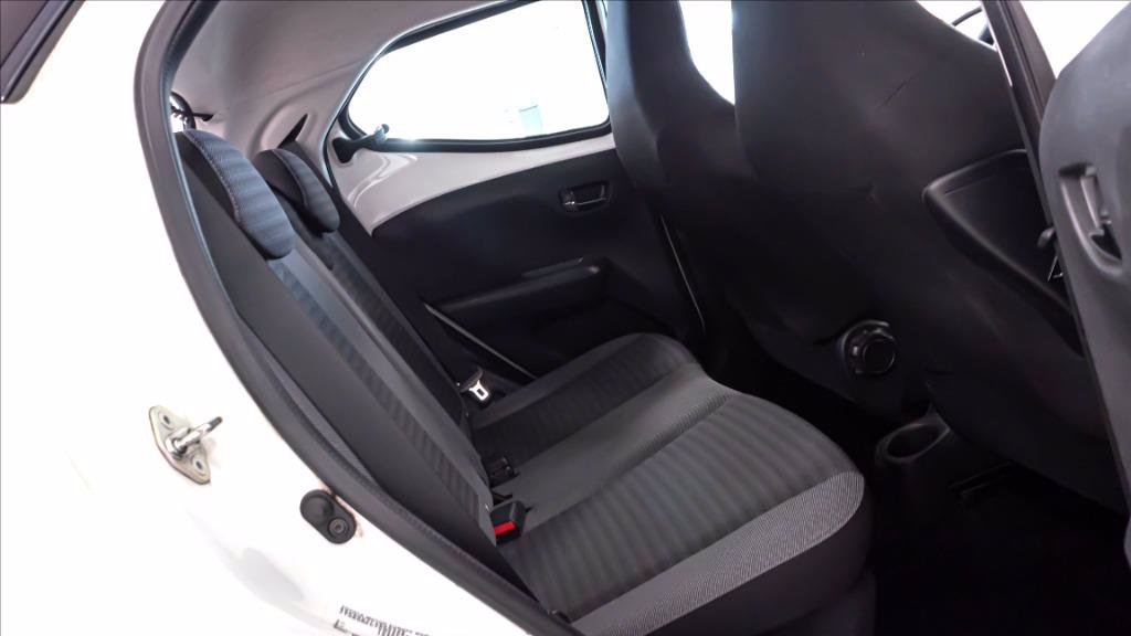 TOYOTA Aygo 5p 1.0 x-play 72cv