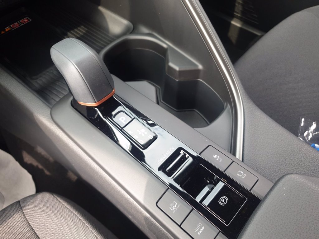 TOYOTA C-hr 2.0 phev trend fwd e-cvt