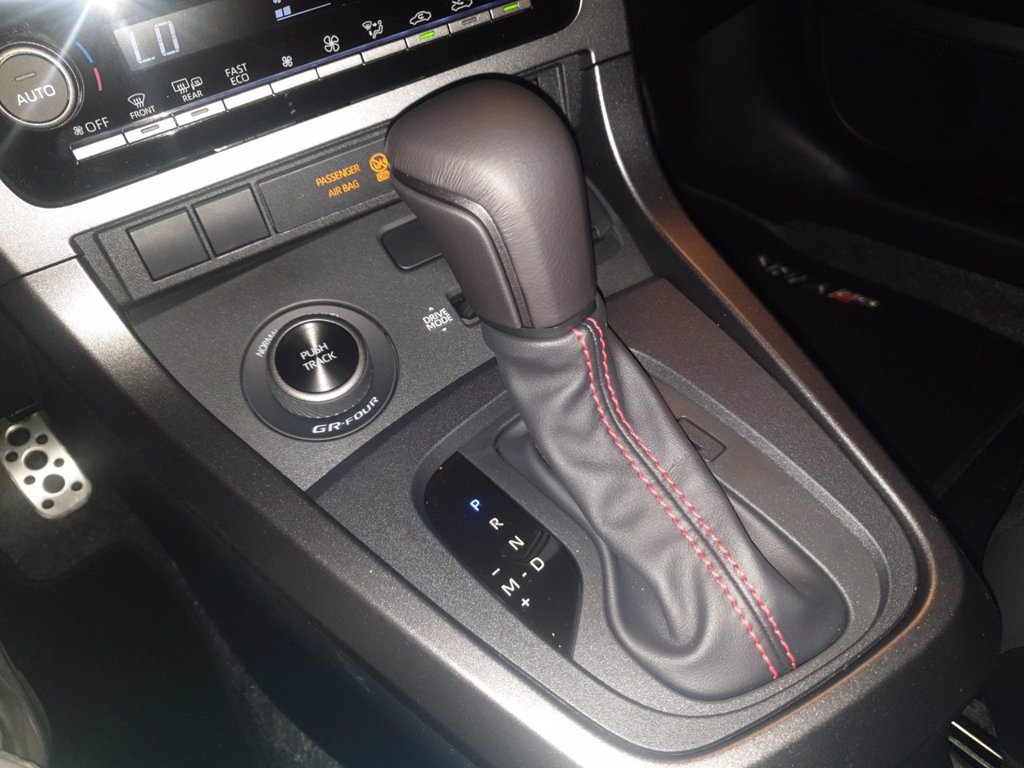 TOYOTA GR Yaris 1.6 Circuit dat-8