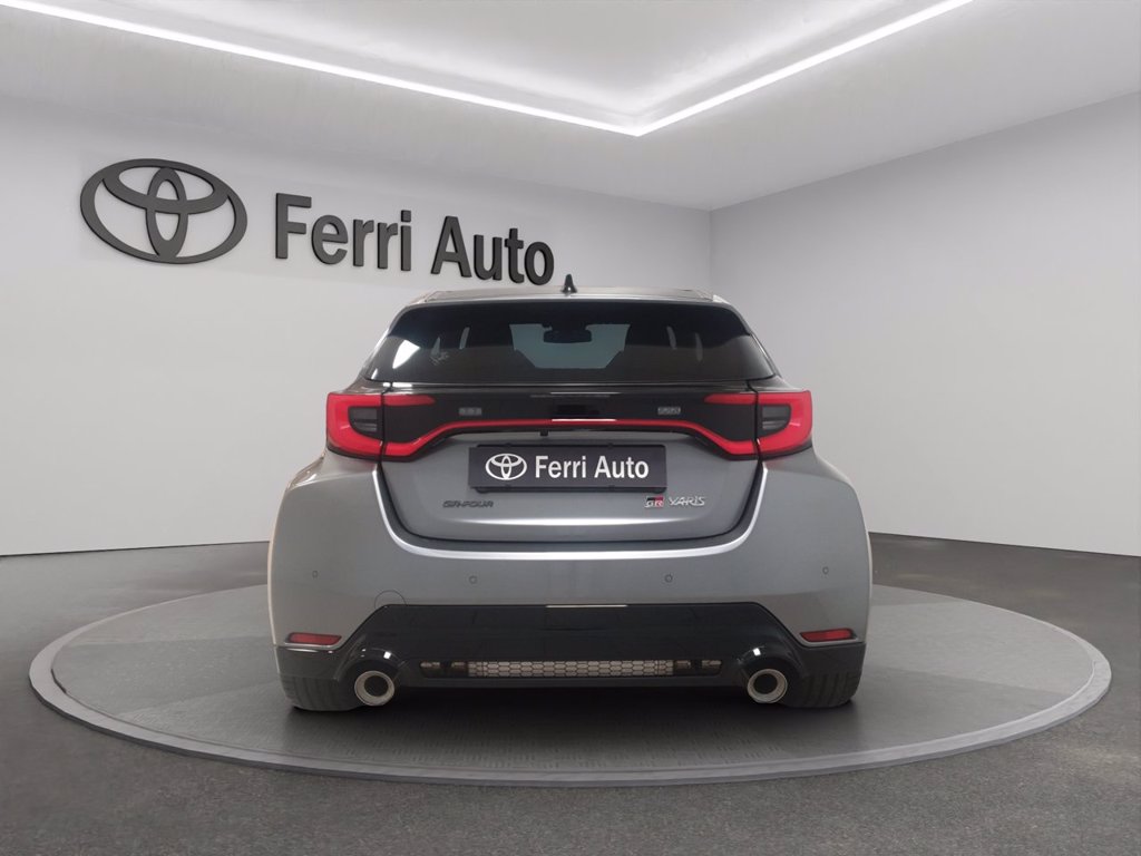 TOYOTA GR Yaris 1.6 Circuit dat-8