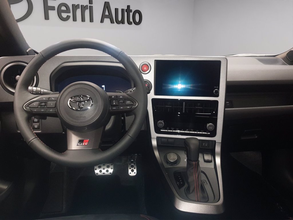 TOYOTA GR Yaris 1.6 Circuit dat-8