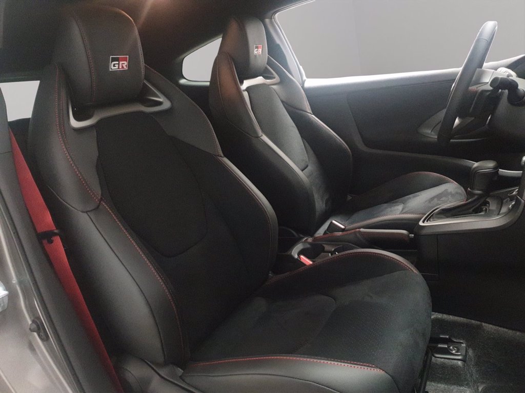 TOYOTA GR Yaris 1.6 Circuit dat-8