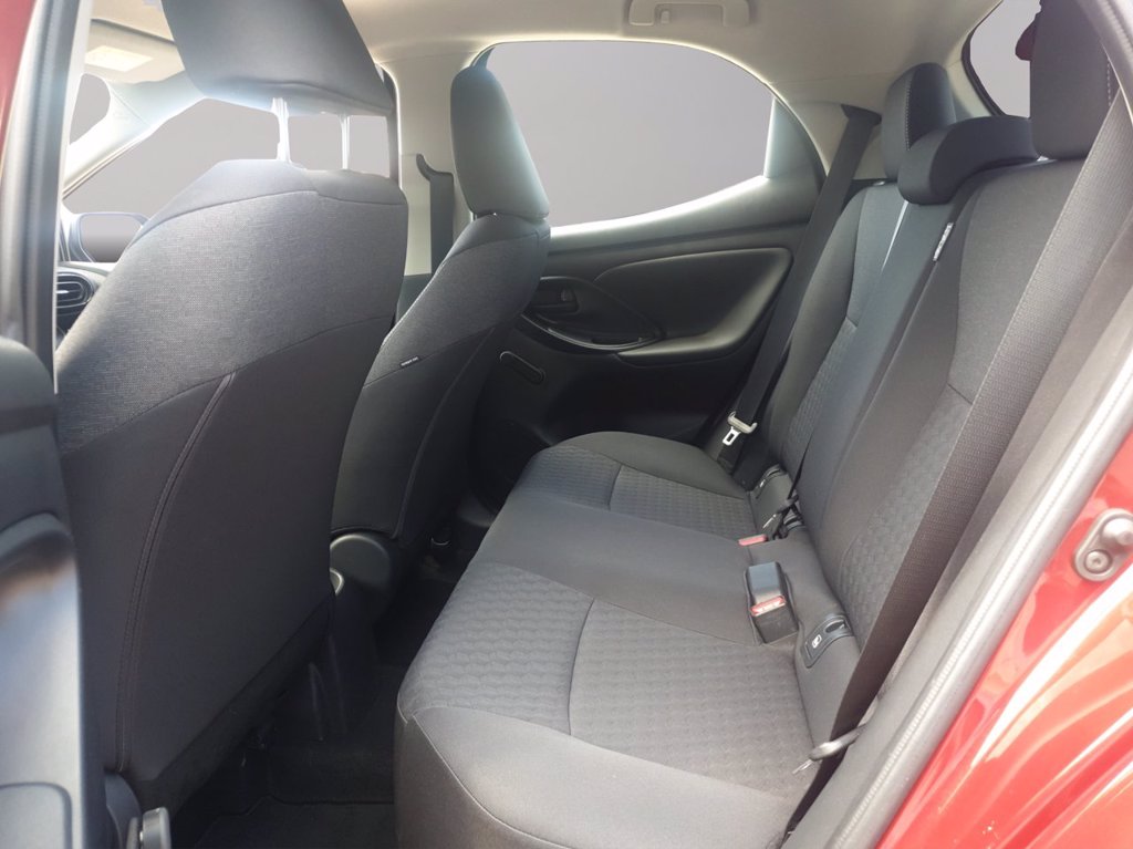 TOYOTA Yaris 1.0 active