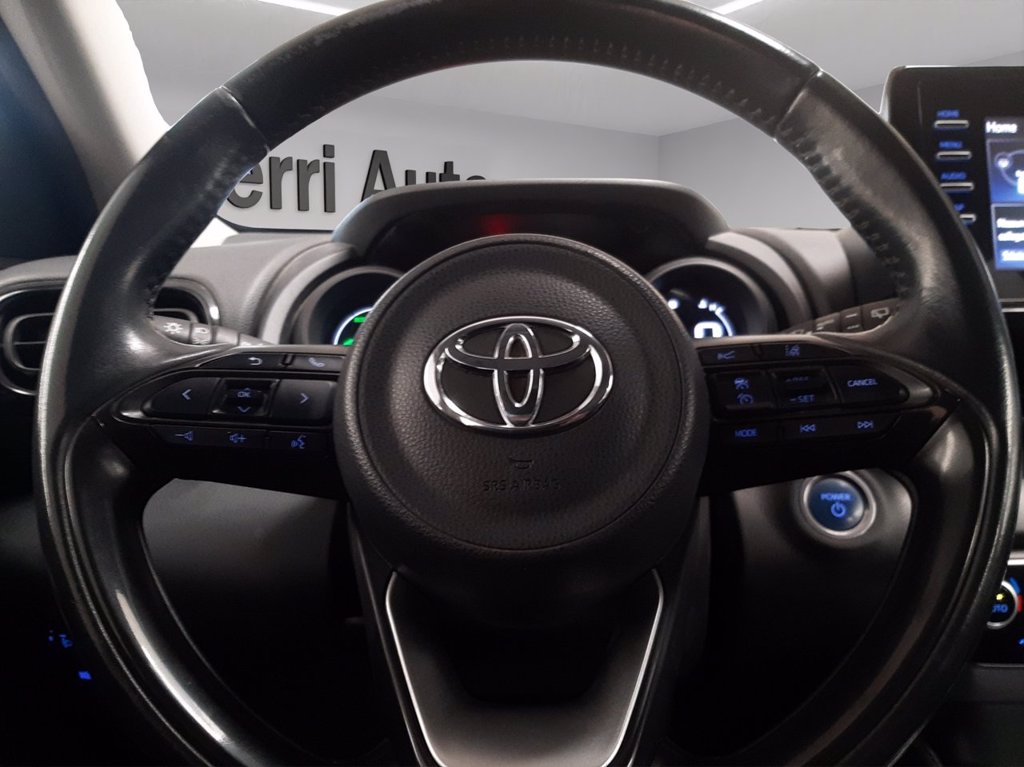 TOYOTA Yaris 1.5h trend