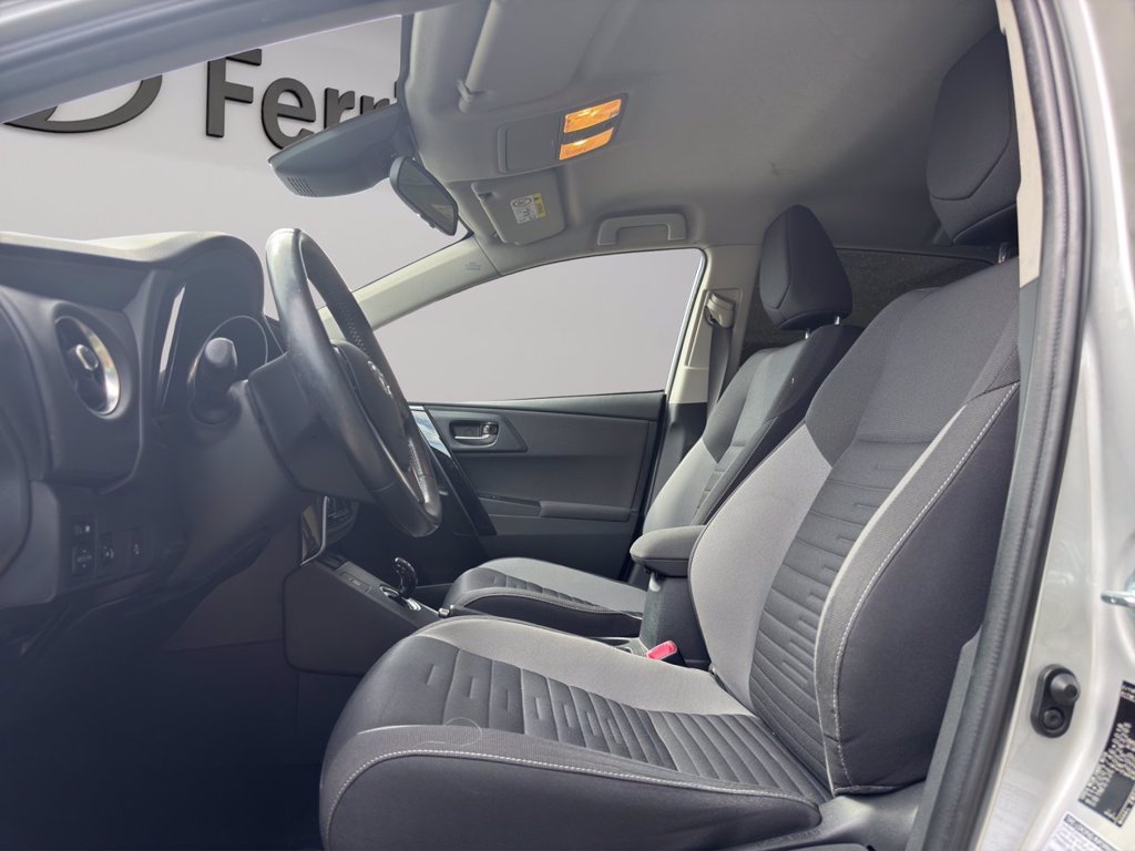 TOYOTA Auris 1.8h active cvt