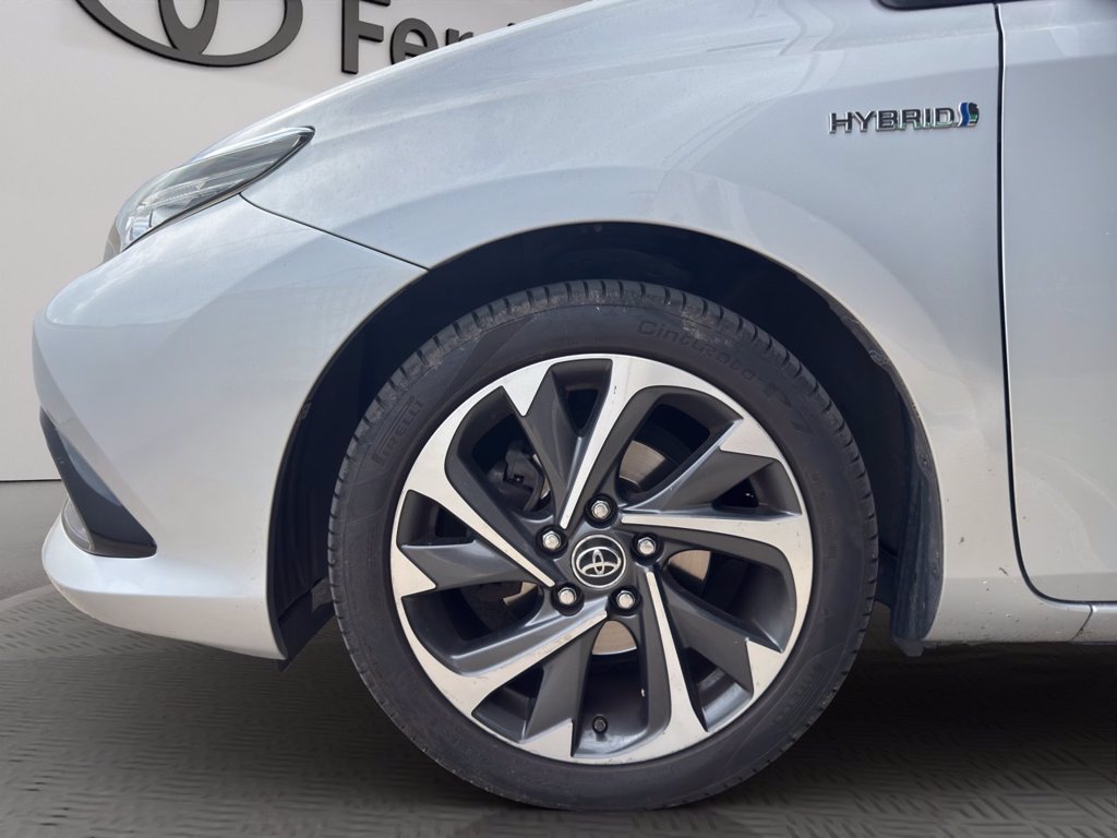 TOYOTA Auris 1.8h active cvt