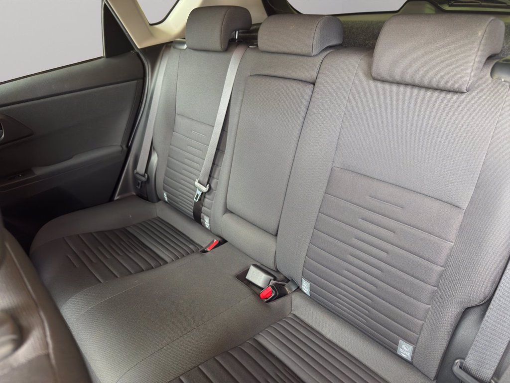 TOYOTA Auris 1.8h active cvt