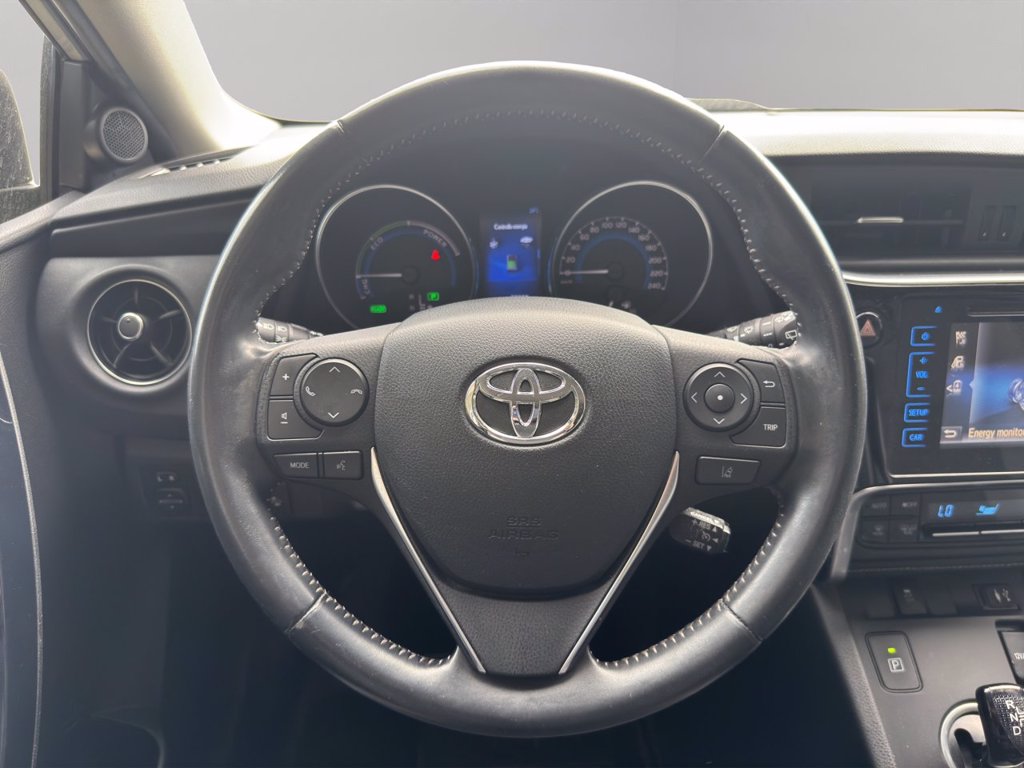 TOYOTA Auris 1.8h active cvt