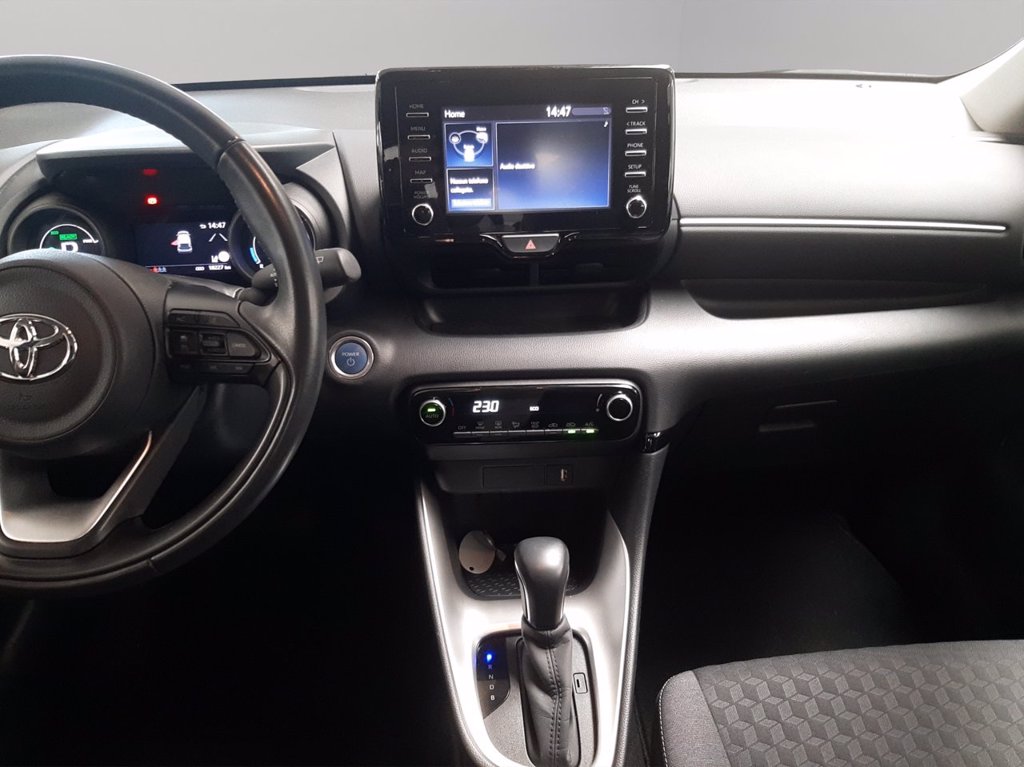 TOYOTA Yaris 1.5h trend