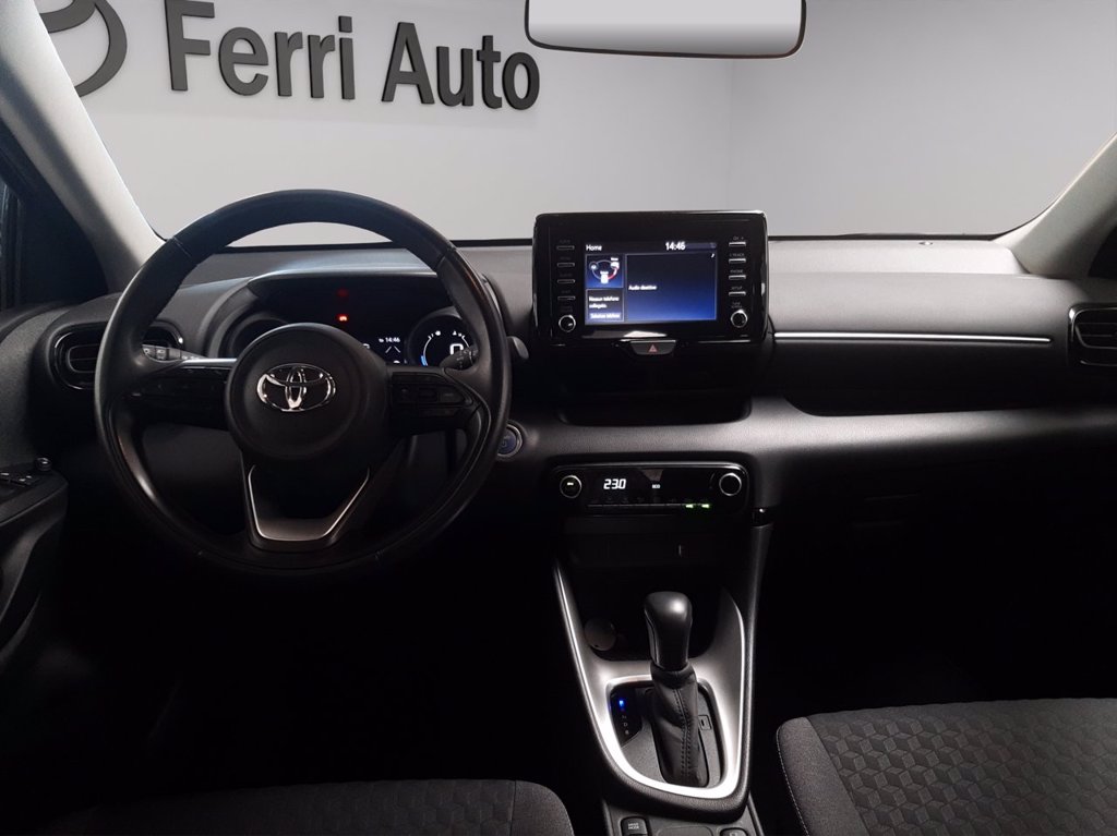 TOYOTA Yaris 1.5h trend