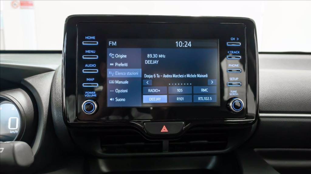 TOYOTA Yaris 1.5h Lounge