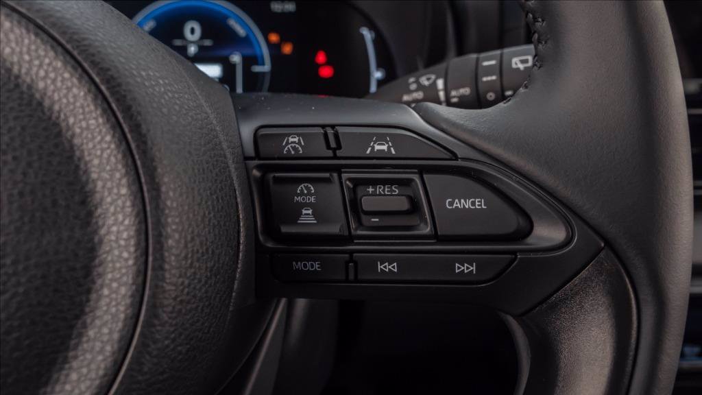 TOYOTA Yaris 1.5h Lounge