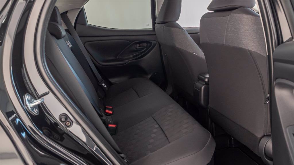 TOYOTA Yaris 1.5h Lounge