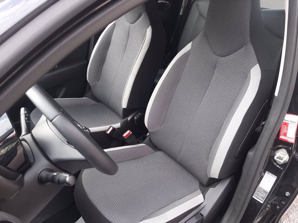 TOYOTA Aygo 5p 1.0 x-play 72cv