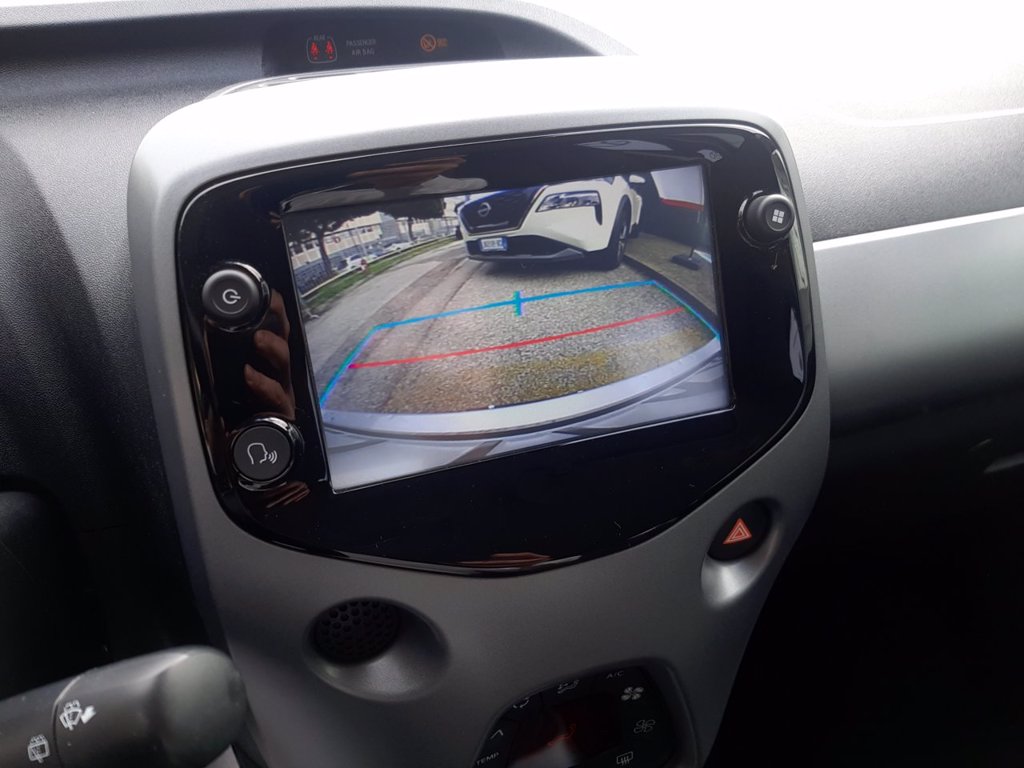 TOYOTA Aygo 5p 1.0 x-play 72cv