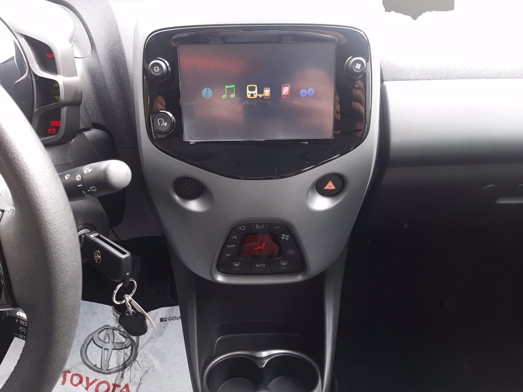 TOYOTA Aygo 5p 1.0 x-play 72cv