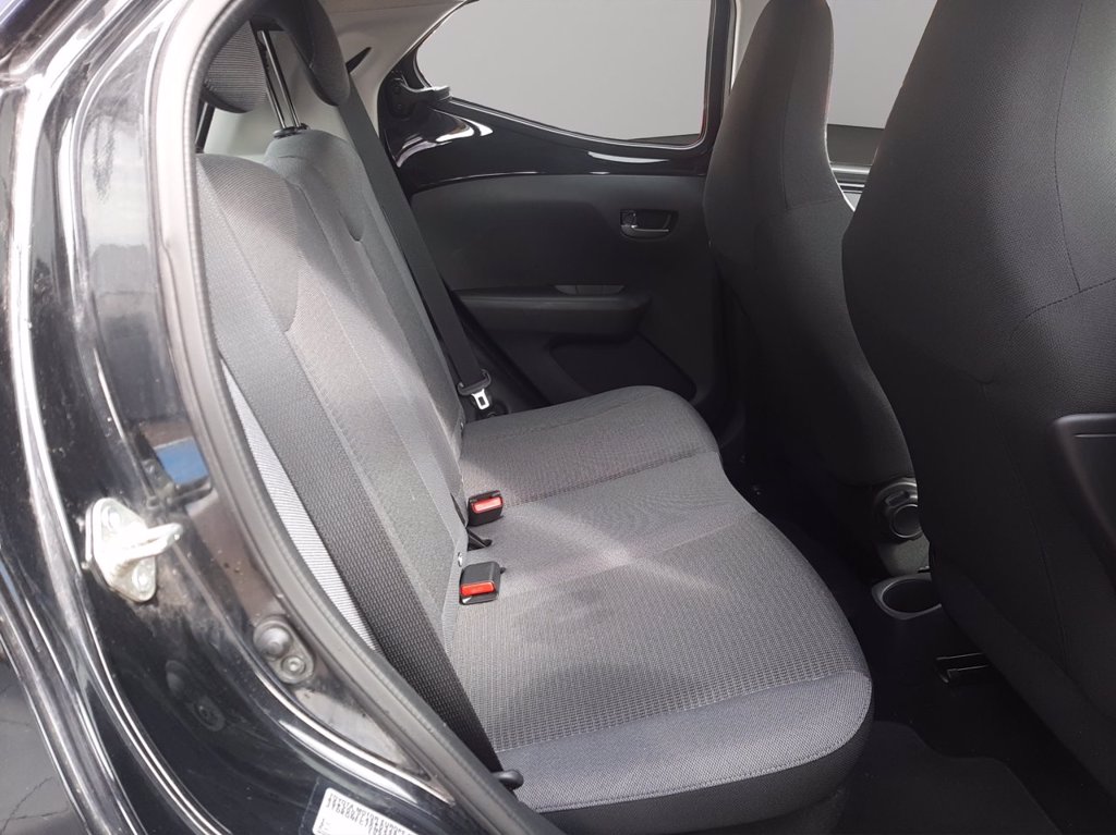 TOYOTA Aygo 5p 1.0 x-play 72cv