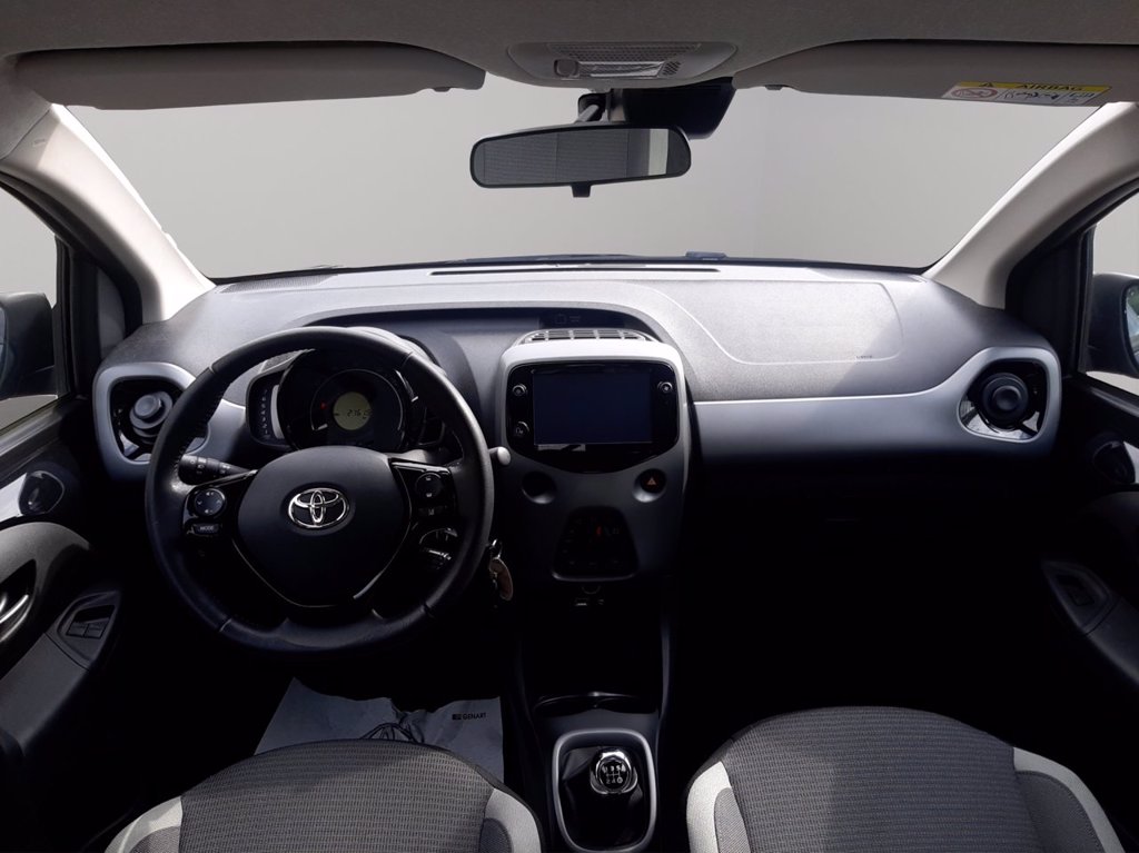 TOYOTA Aygo 5p 1.0 x-play 72cv