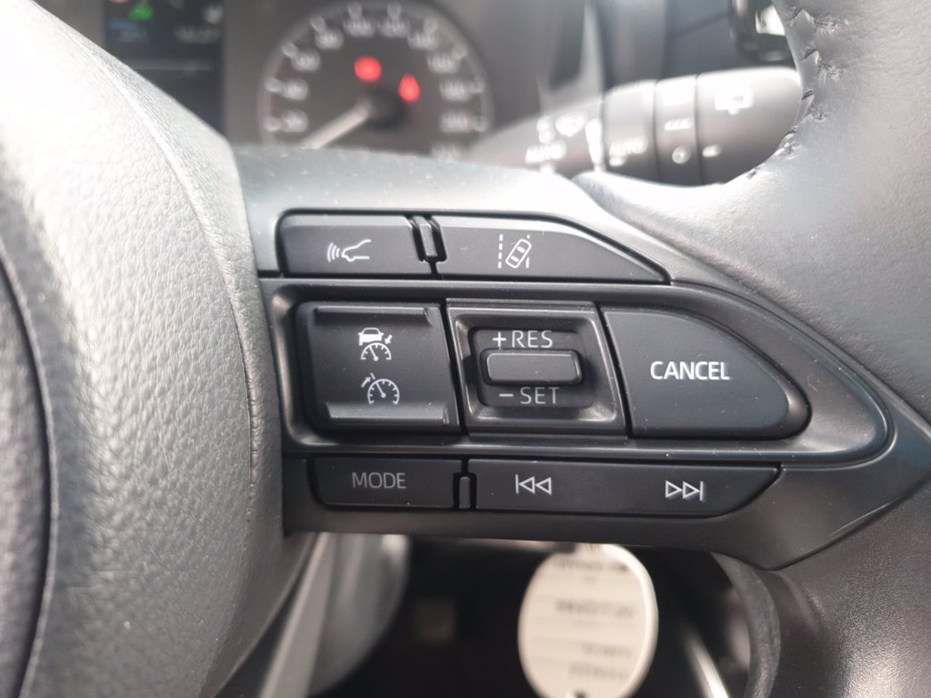 TOYOTA Yaris 1.5h active