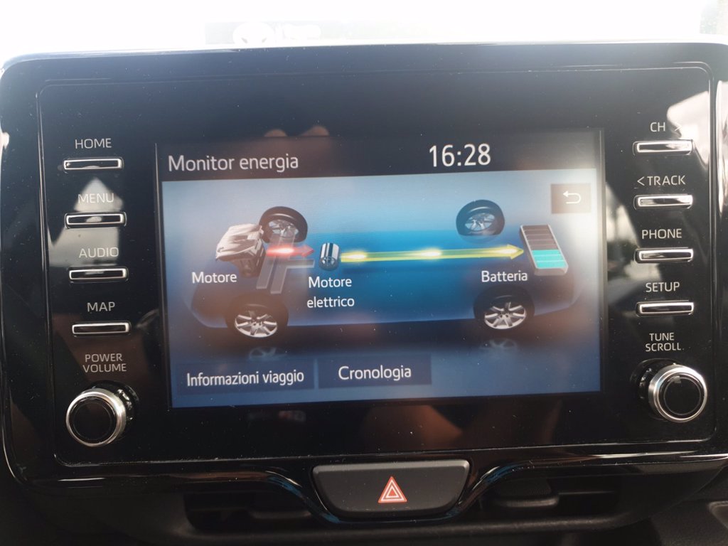 TOYOTA Yaris 1.5h active