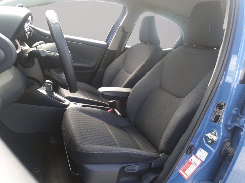 TOYOTA Yaris 1.5h active