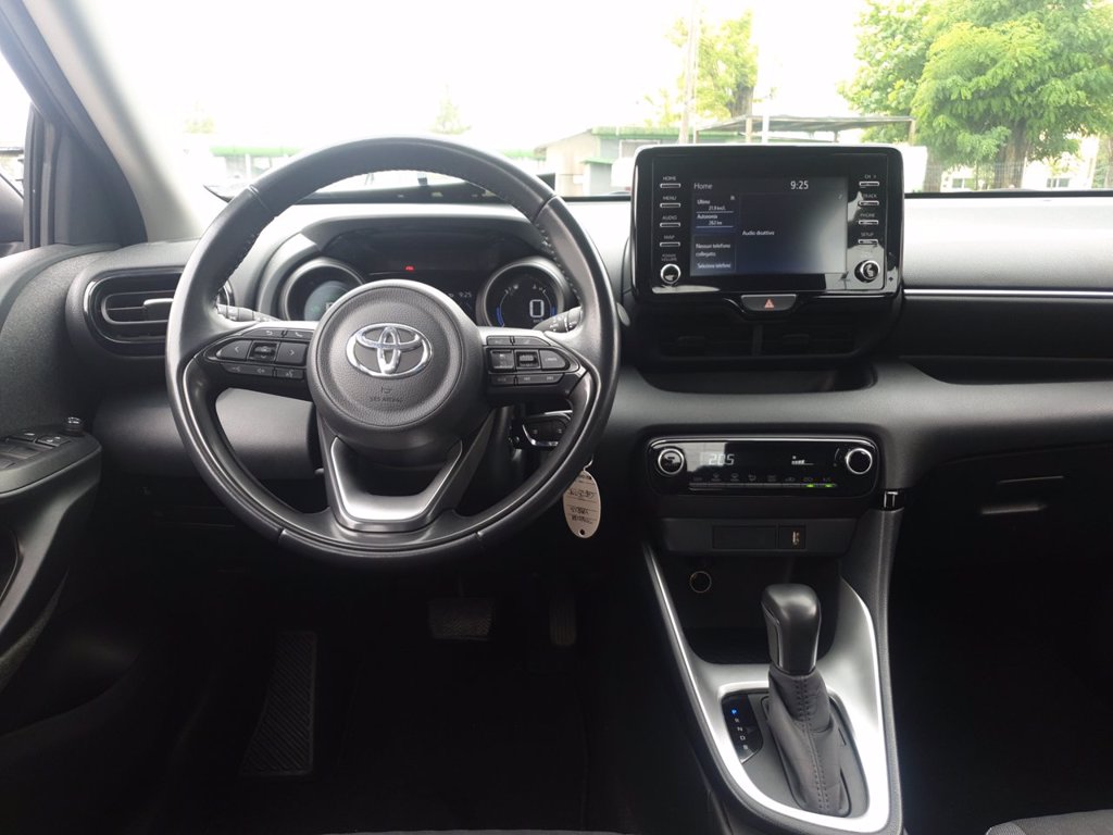 TOYOTA Yaris 1.5h trend