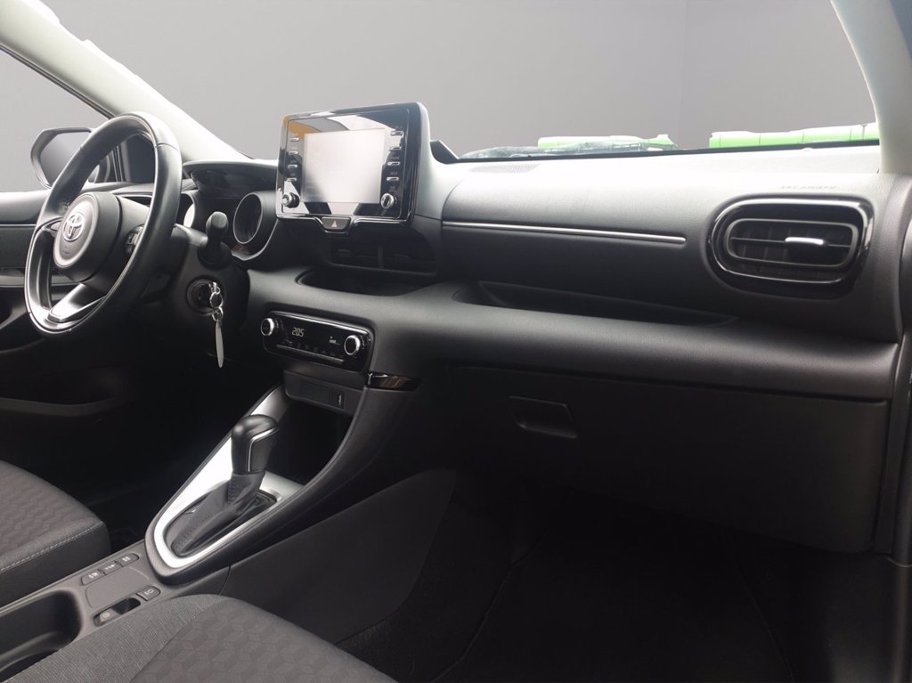 TOYOTA Yaris 1.5h trend