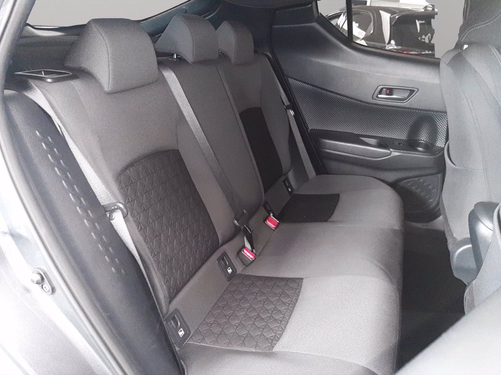 TOYOTA C-hr 1.8h trend e-cvt