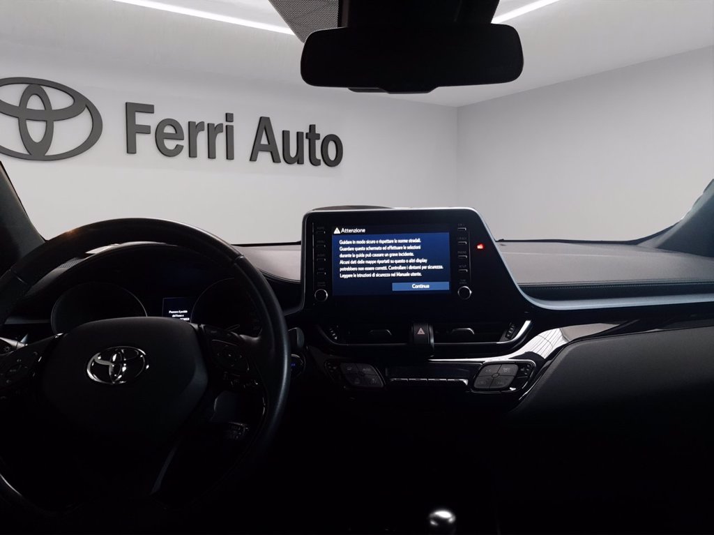 TOYOTA C-hr 1.8h trend e-cvt