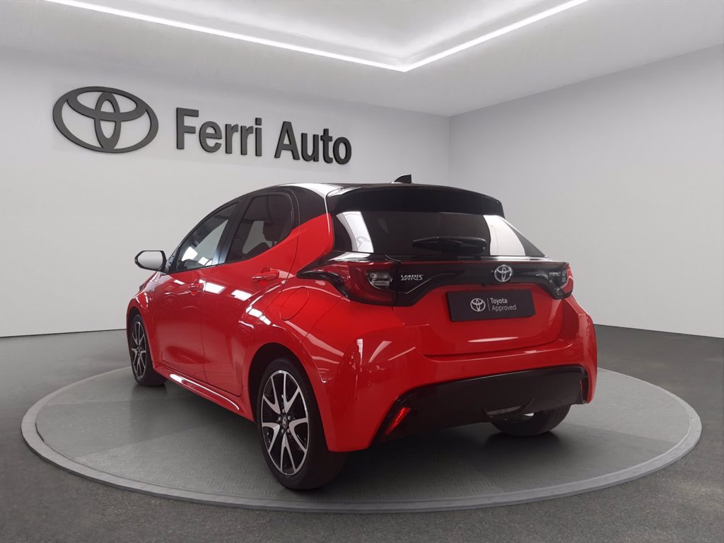 TOYOTA Yaris 1.5h premiere