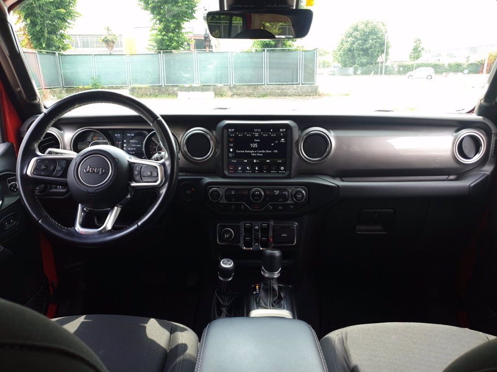 JEEP Wrangler unlimited 2.0 turbo sahara auto