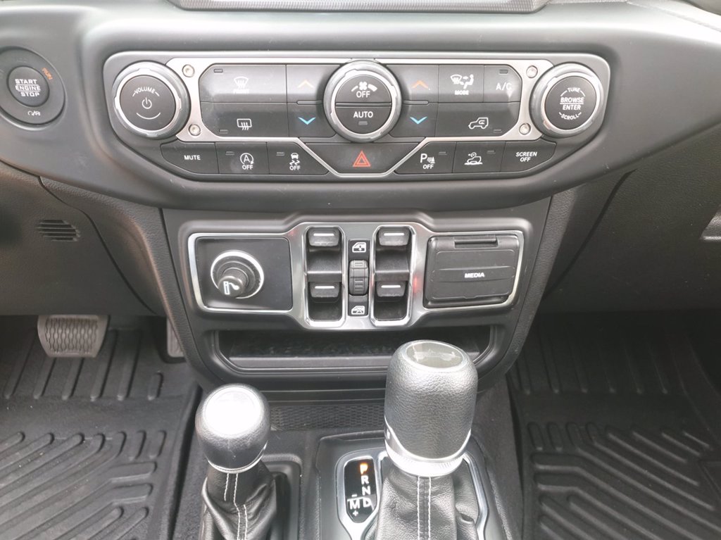 JEEP Wrangler unlimited 2.0 turbo sahara auto