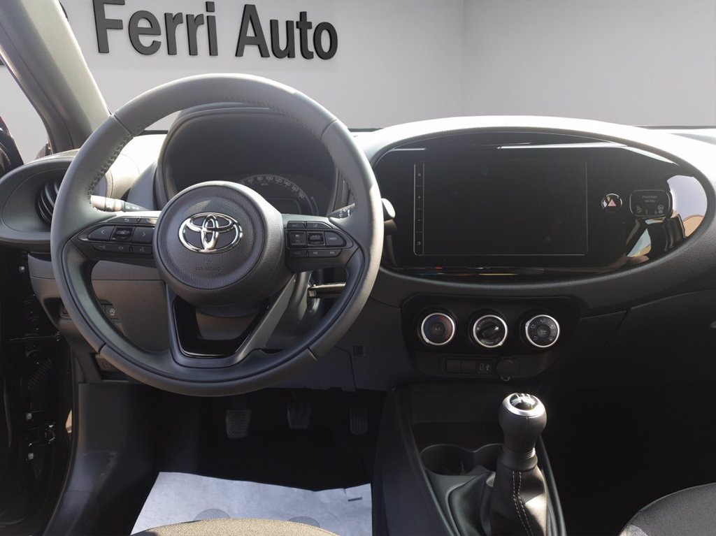 TOYOTA Aygo x 1.0 active 72cv