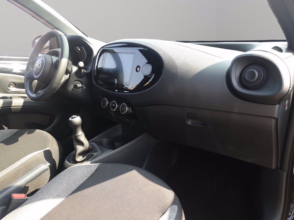 TOYOTA Aygo x 1.0 active 72cv