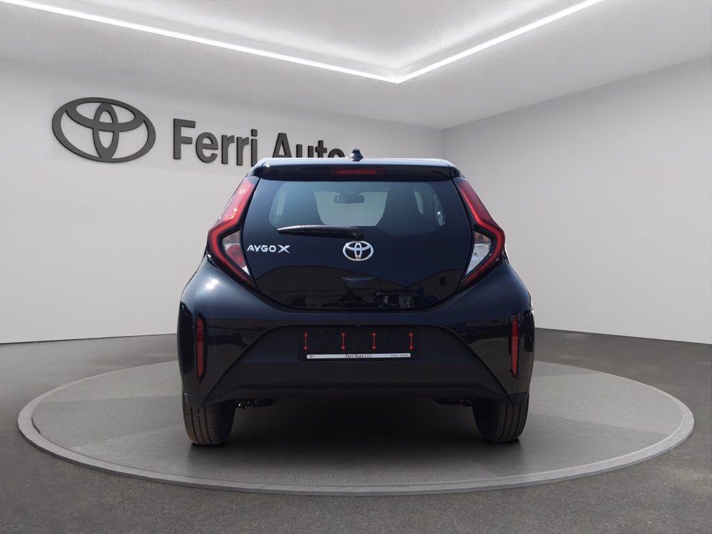 TOYOTA Aygo x 1.0 active 72cv
