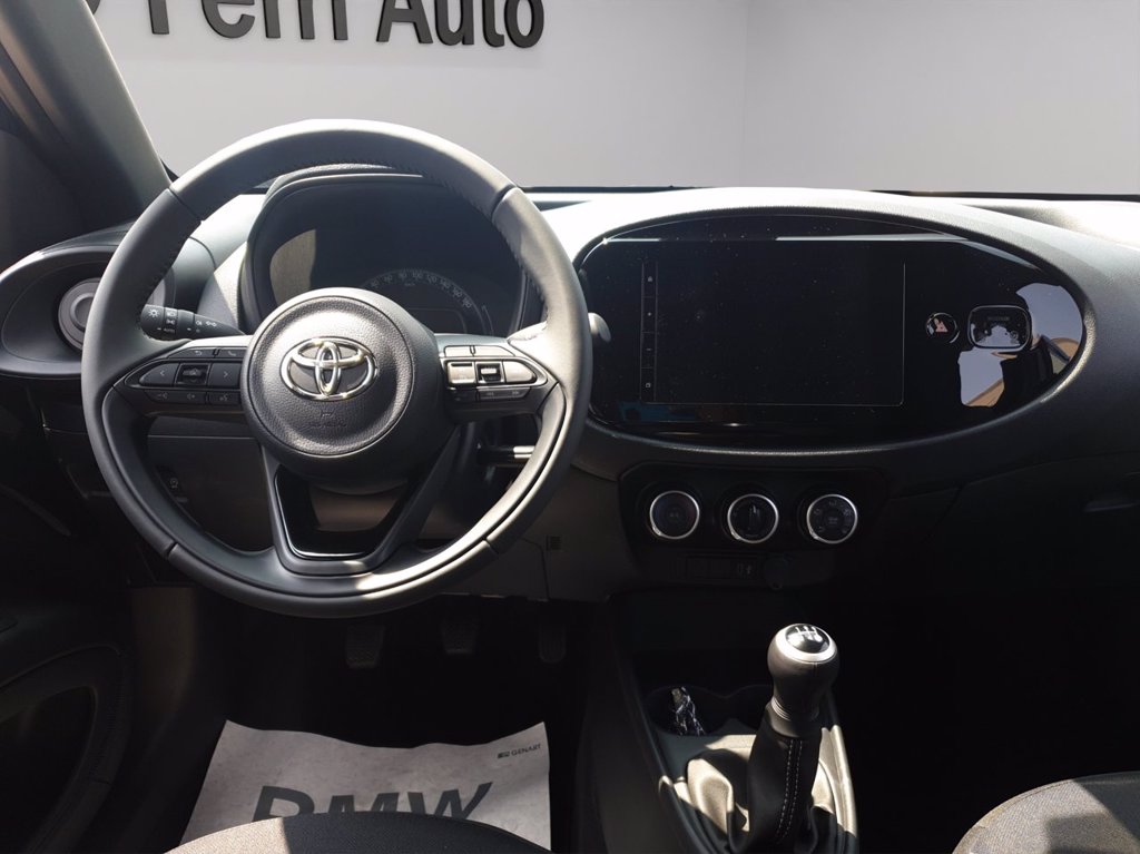TOYOTA Aygo x 1.0 active 72cv