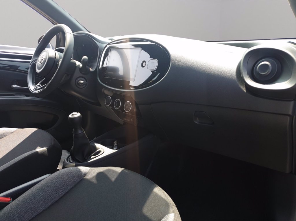 TOYOTA Aygo x 1.0 active 72cv