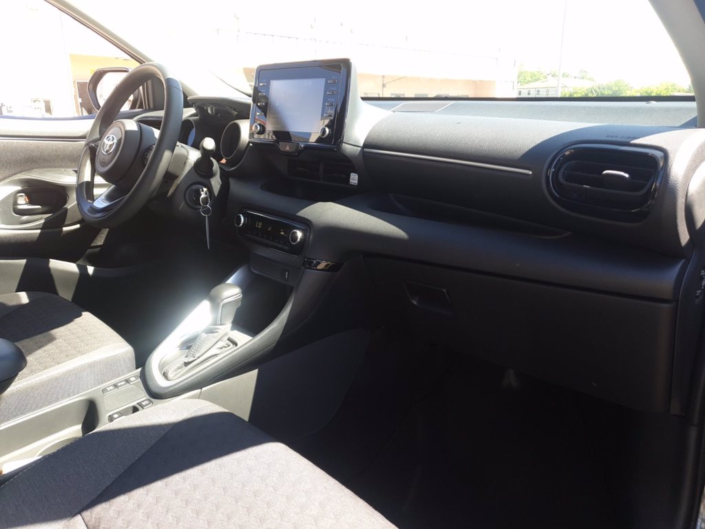 TOYOTA Yaris 1.5h trend