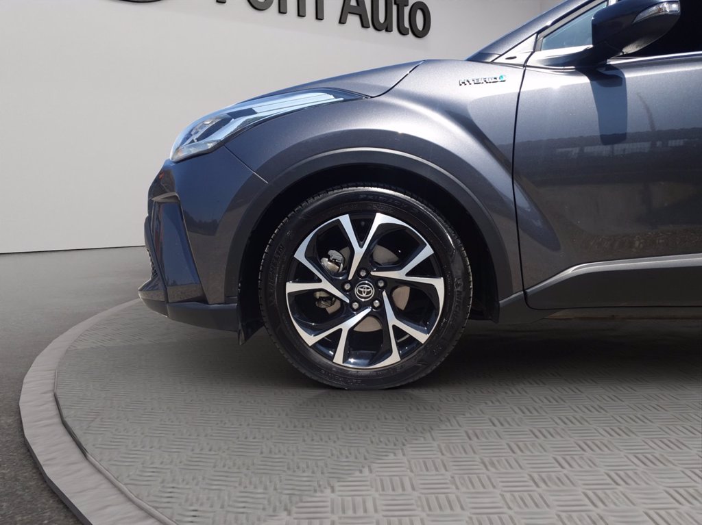 TOYOTA C-hr 1.8h trend e-cvt