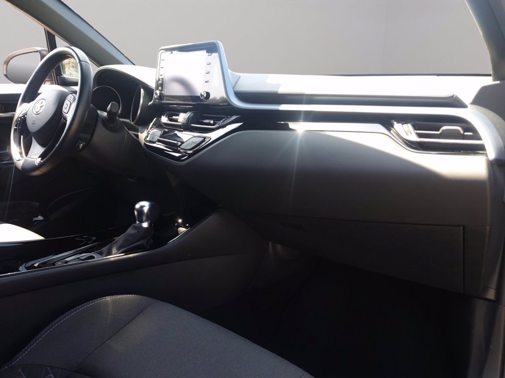 TOYOTA C-hr 1.8h trend e-cvt