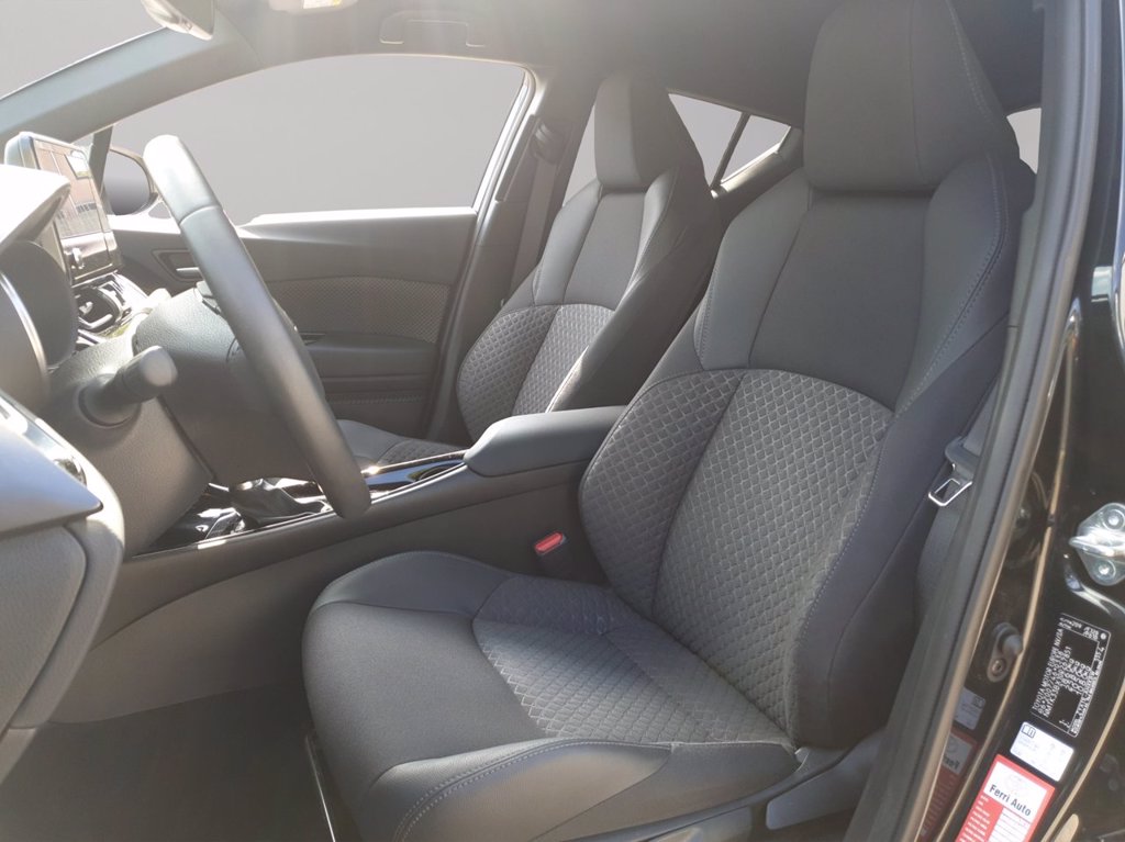 TOYOTA C-hr 1.8h trend e-cvt