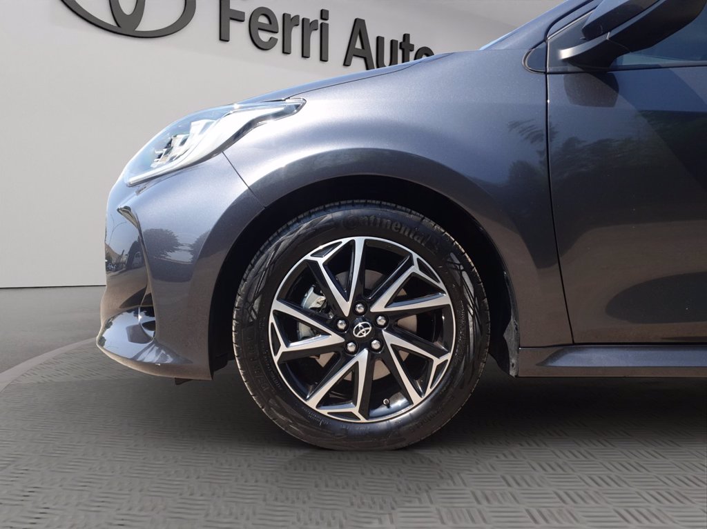 TOYOTA Yaris 1.5h trend
