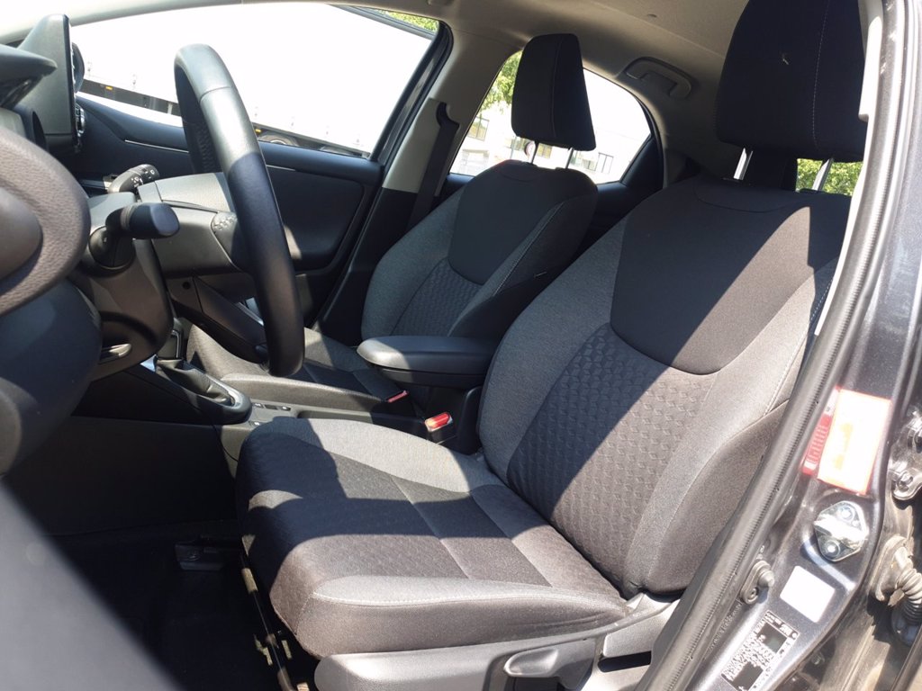 TOYOTA Yaris 1.5h trend