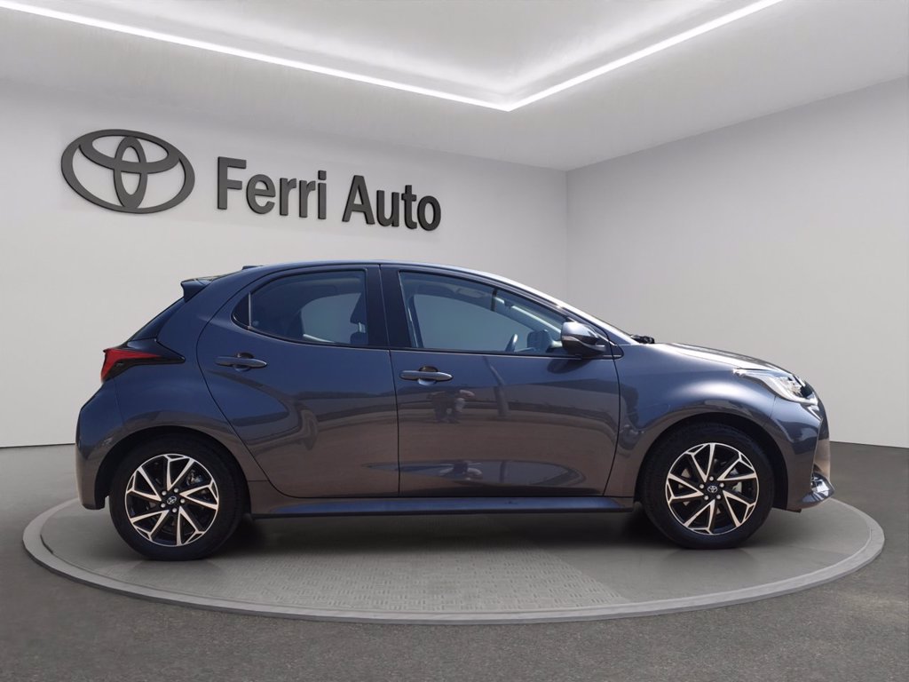 TOYOTA Yaris 1.5h trend